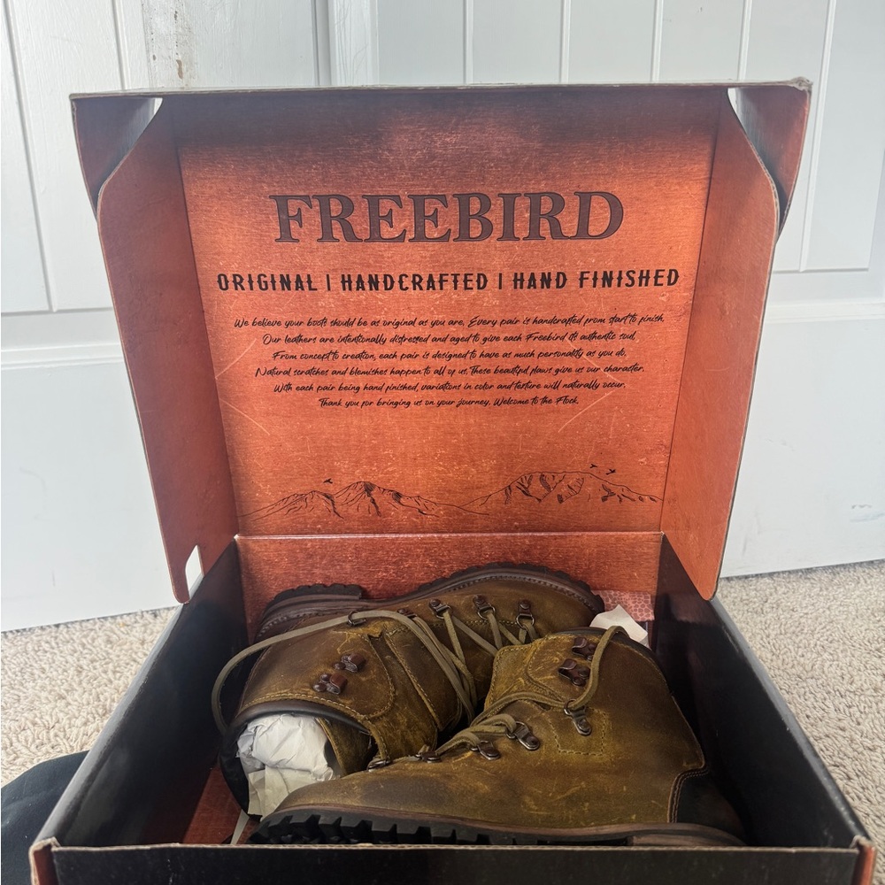 EXCLUSIVE Brand New Freebird Olive Green Leather Hiking Boots